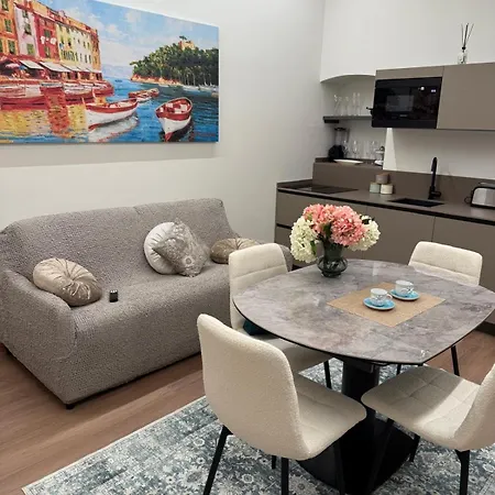 Welcome Riviera Mazzini 77 Lusso Nel Centro Di Rapallo,wifi, Condizionamento In Ogni Stanza, Attrezzato Con Tutto Quello Che Serve In Casa, Per Un Da Favola, Parcheggio A Pagamento 15euro Al Giorno Da Prenotare In Anticipo Apartment *