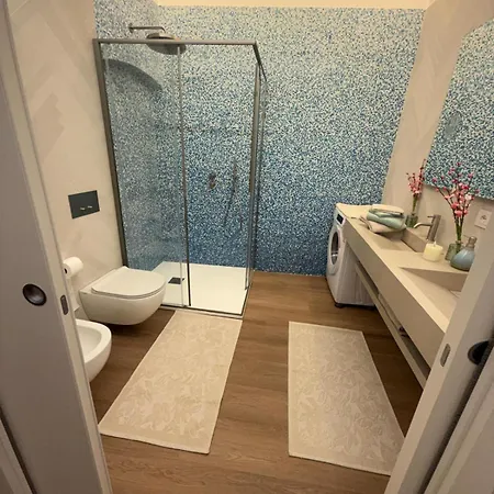 Welcome Riviera Mazzini 77 Lusso Nel Centro Di Rapallo,wifi, Condizionamento In Ogni Stanza, Attrezzato Con Tutto Quello Che Serve In Casa, Per Un Da Favola, Parcheggio A Pagamento 15euro Al Giorno Da Prenotare In Anticipo Rapallo