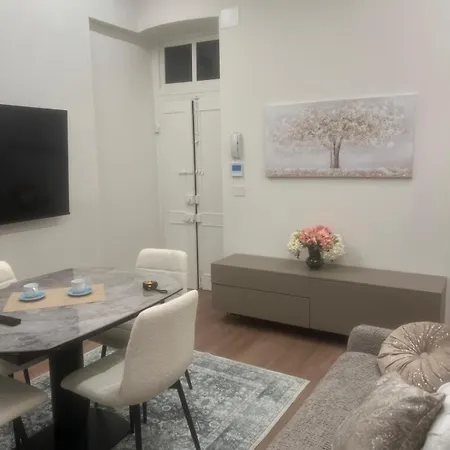 Welcome Riviera Mazzini 77 Lusso Nel Centro Di Rapallo,wifi, Condizionamento In Ogni Stanza, Attrezzato Con Tutto Quello Che Serve In Casa, Per Un Da Favola, Parcheggio A Pagamento 15euro Al Giorno Da Prenotare In Anticipo