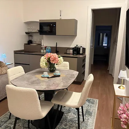 Apartment Welcome Riviera Mazzini 77 Lusso Nel Centro Di Rapallo,wifi, Condizionamento In Ogni Stanza, Attrezzato Con Tutto Quello Che Serve In Casa, Per Un Da Favola, Parcheggio A Pagamento 15euro Al Giorno Da Prenotare In Anticipo Rapallo